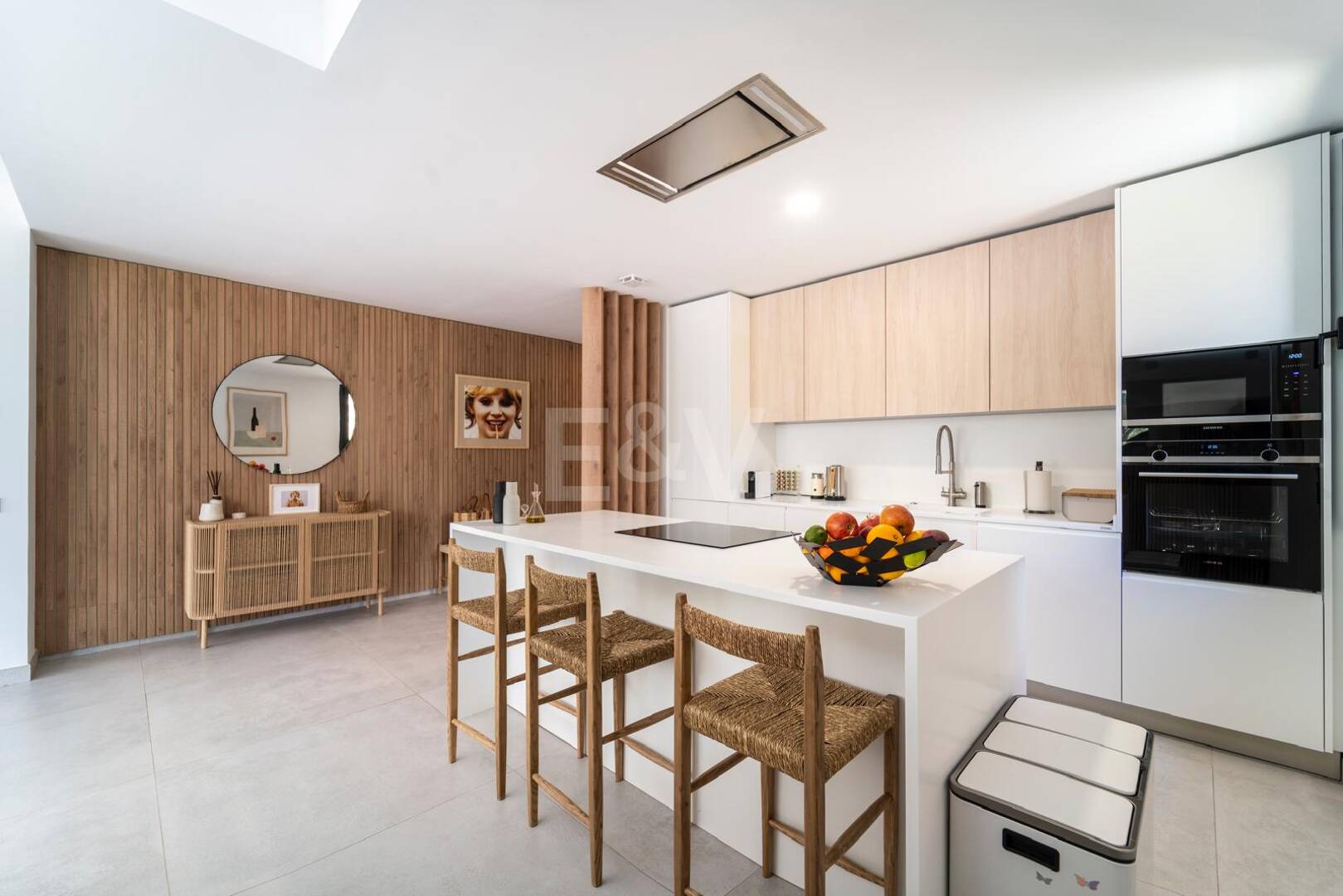 Penthouse with Roof Terrace, Private Pool and Stunning View