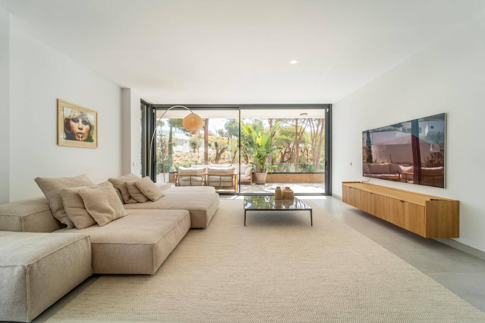 Penthouse with Roof Terrace, Private Pool and Stunning View