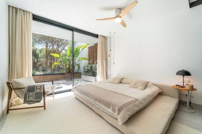 Penthouse with Roof Terrace, Private Pool and Stunning View