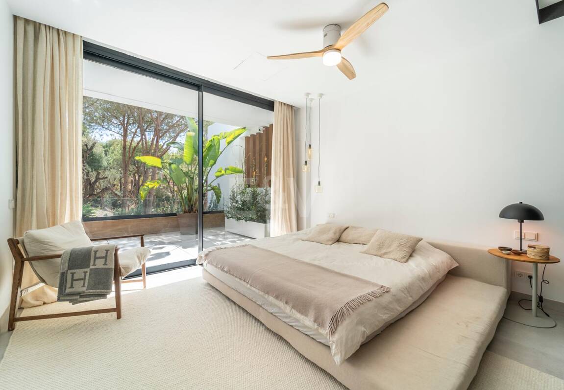 Penthouse with Roof Terrace, Private Pool and Stunning View