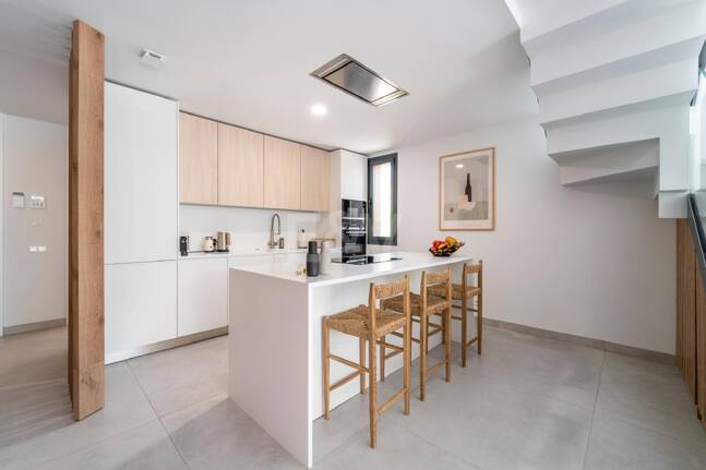 Penthouse with Roof Terrace, Private Pool and Stunning View