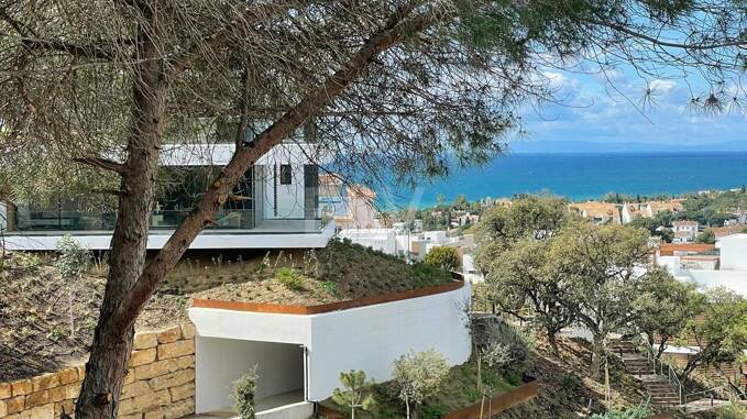 Penthouse with Roof Terrace, Private Pool and Stunning View