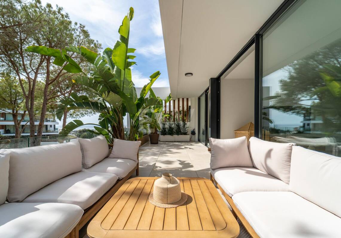 Ático con terraza, piscina privada e impresionantes vistas
