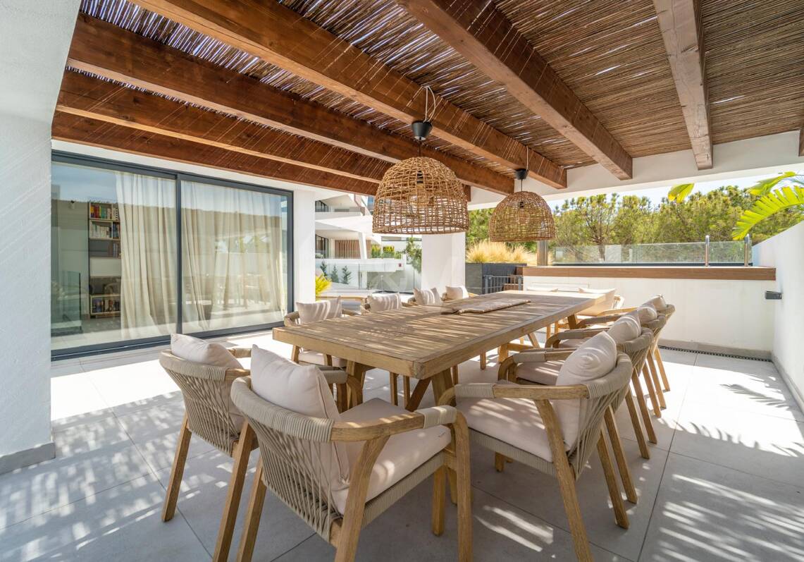 Ático con terraza, piscina privada e impresionantes vistas