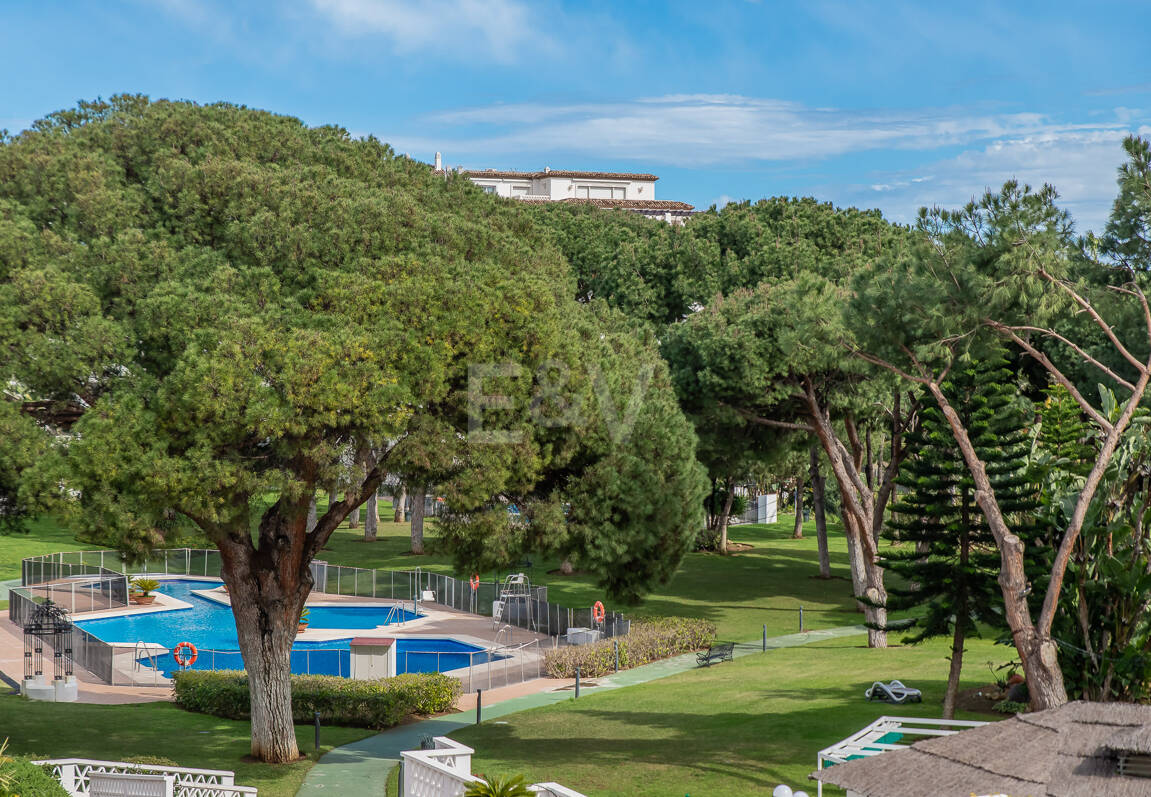 Moderner Stil an erstklassiger Adresse am Meer