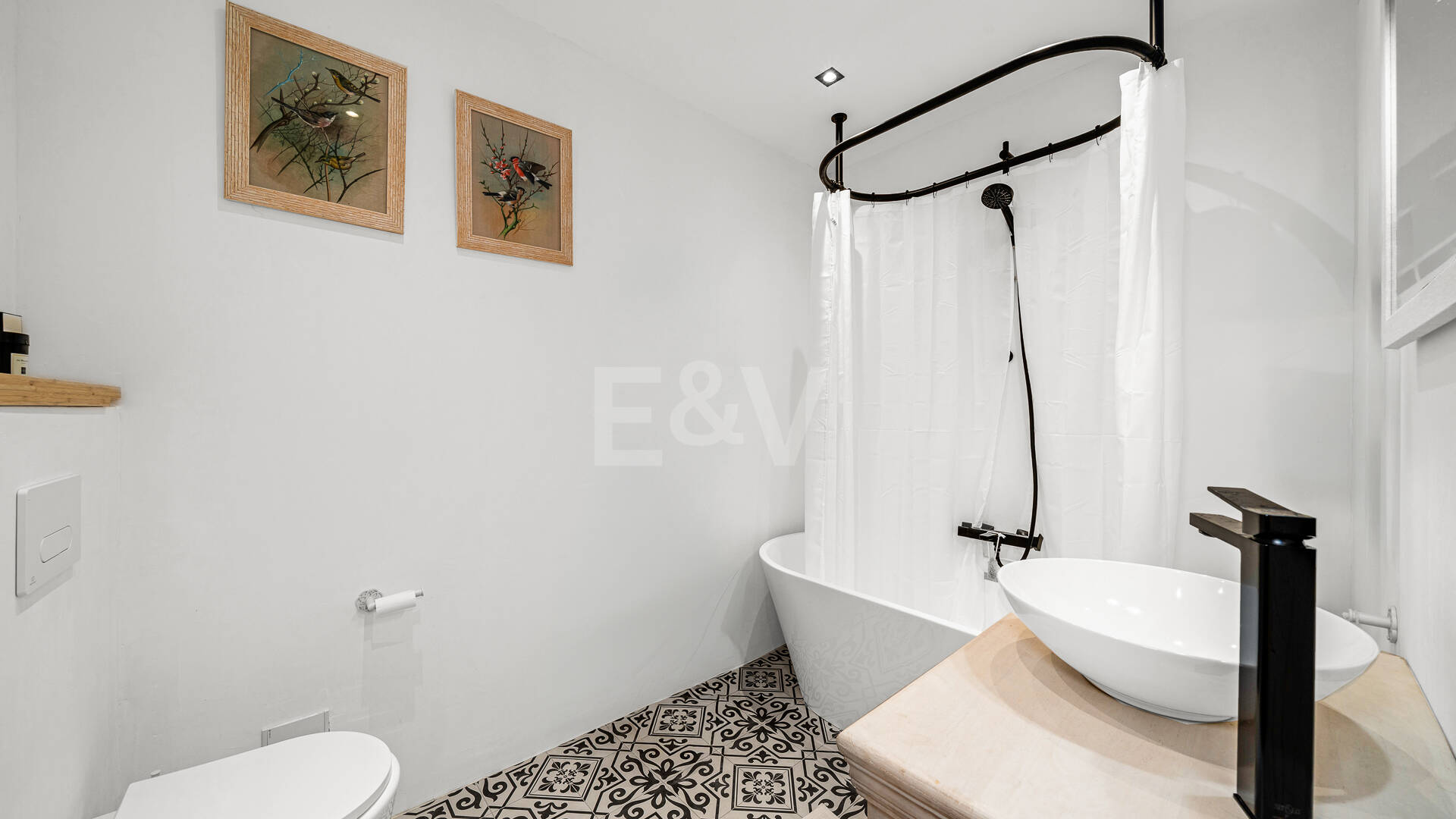 Apartamento de estilo moderno en urbanización frente a la playa en Puerto Banús