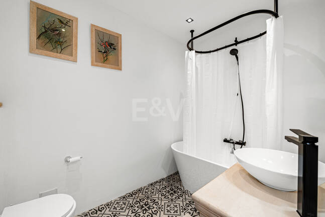 Moderner Stil an erstklassiger Adresse am Meer