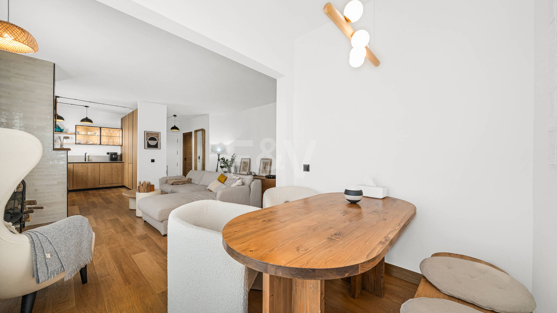 Moderner Stil an erstklassiger Adresse am Meer