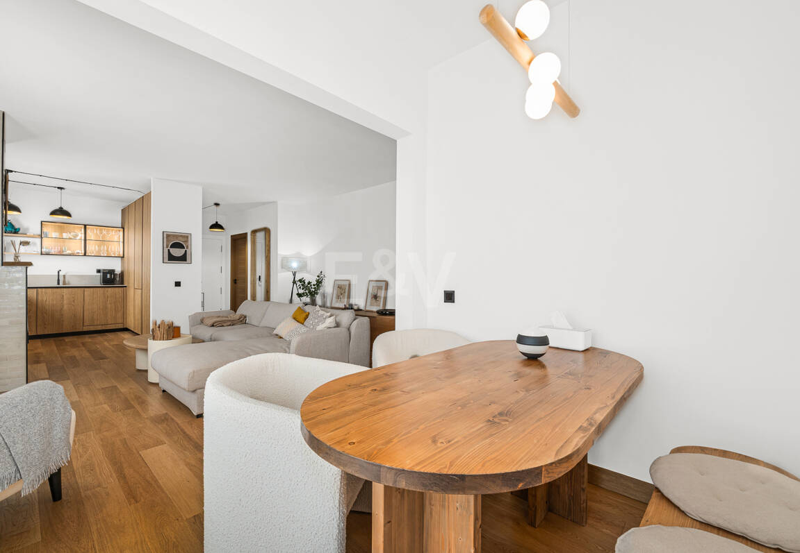 Moderner Stil an erstklassiger Adresse am Meer