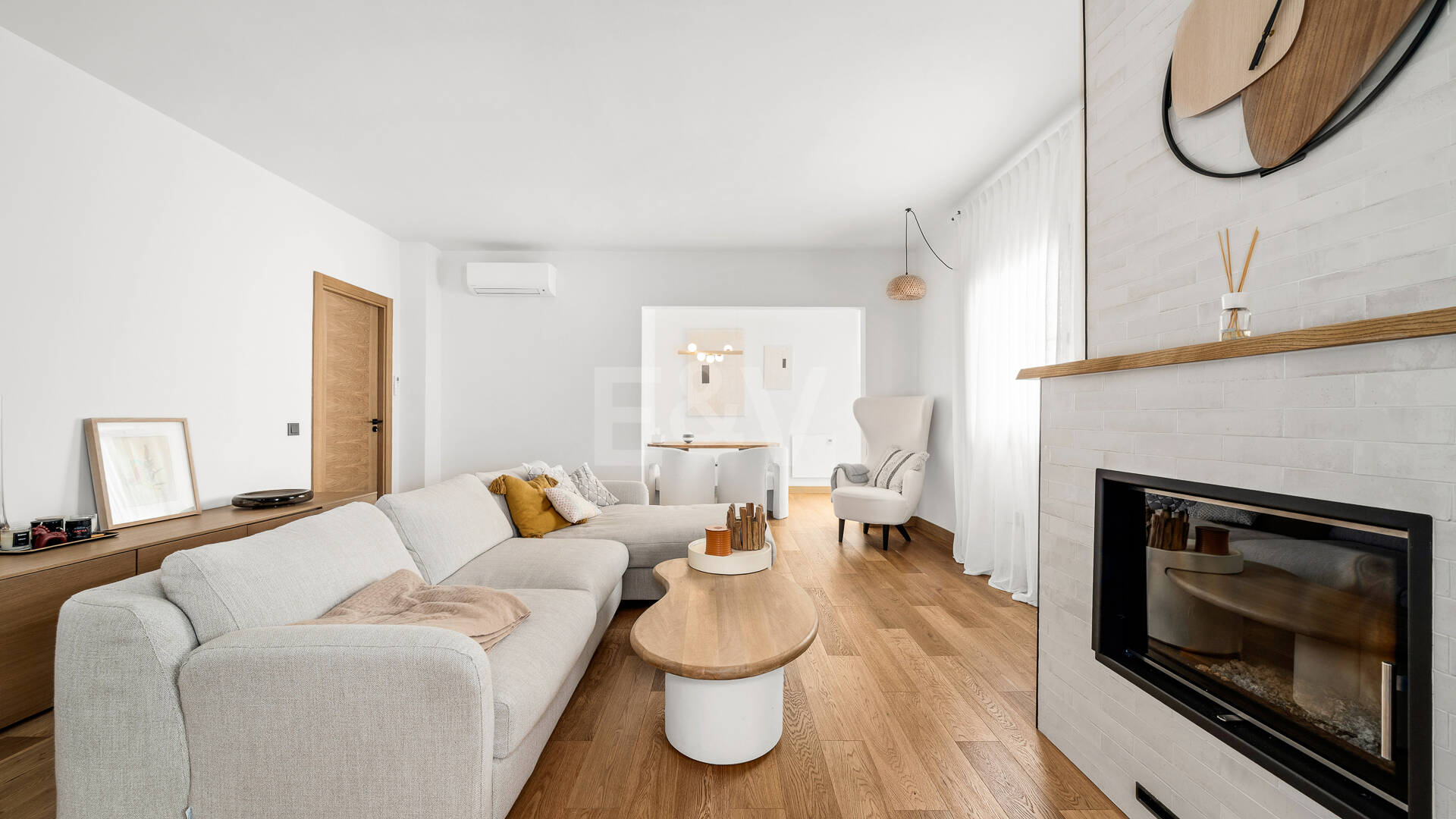 Moderner Stil an erstklassiger Adresse am Meer