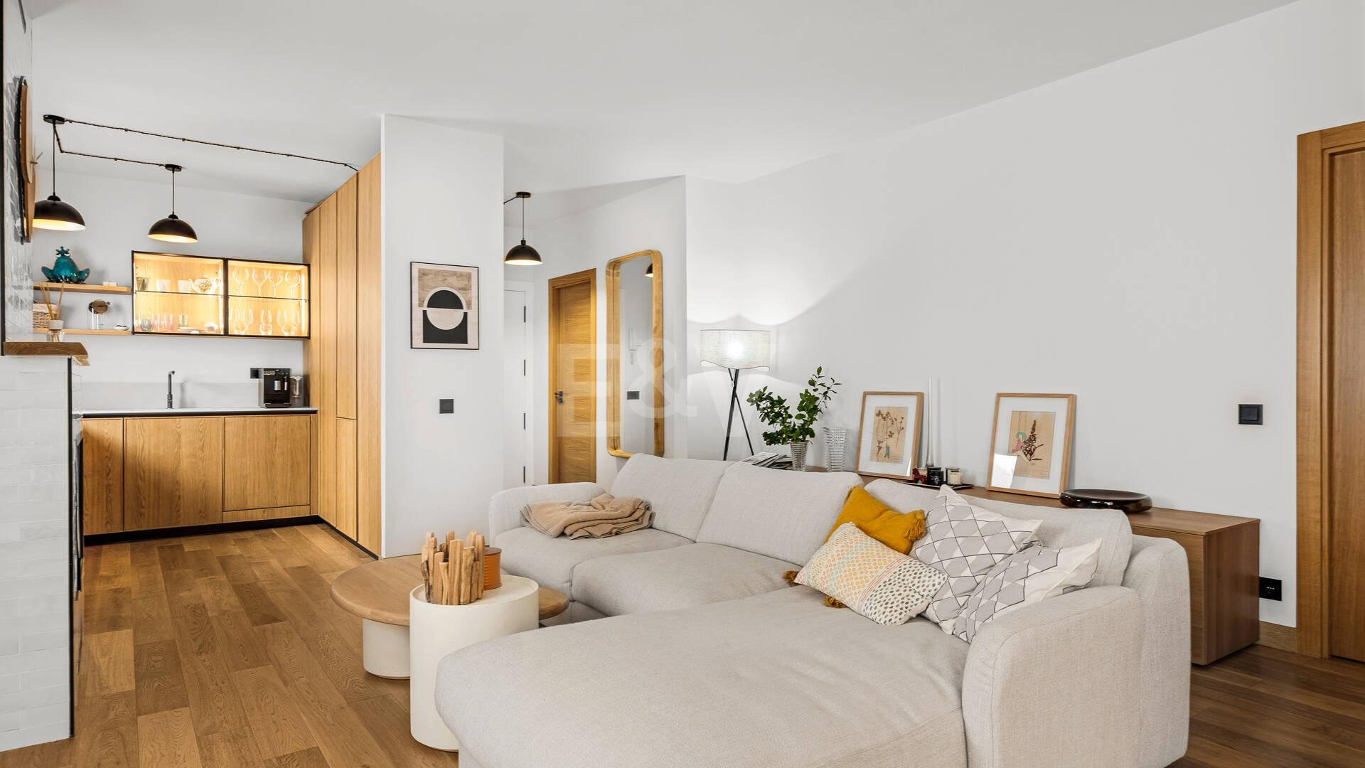 Moderner Stil an erstklassiger Adresse am Meer