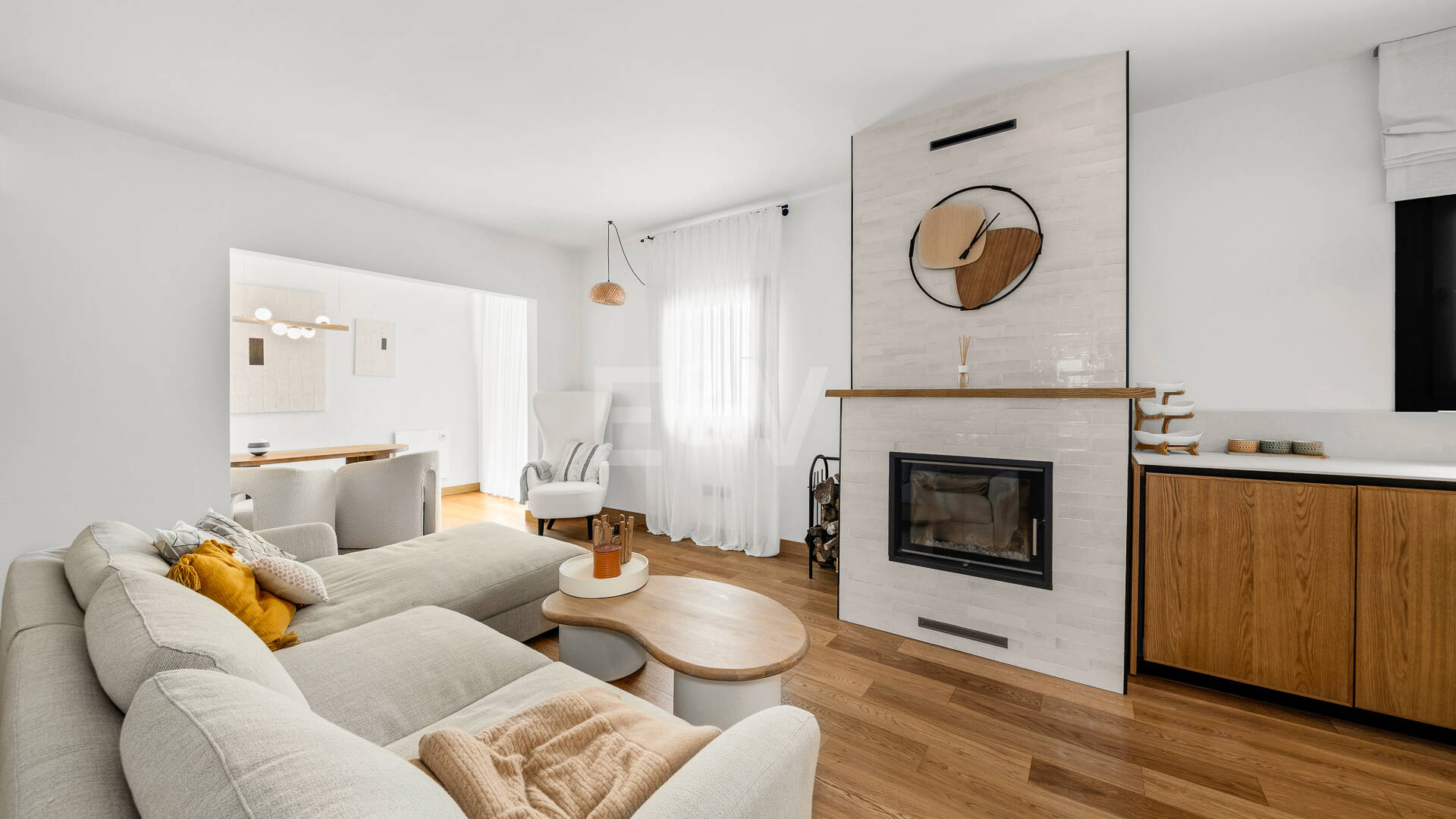 Moderner Stil an erstklassiger Adresse am Meer