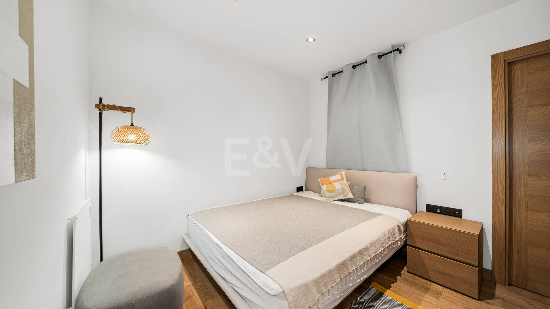 Apartamento de estilo moderno en urbanización frente a la playa en Puerto Banús