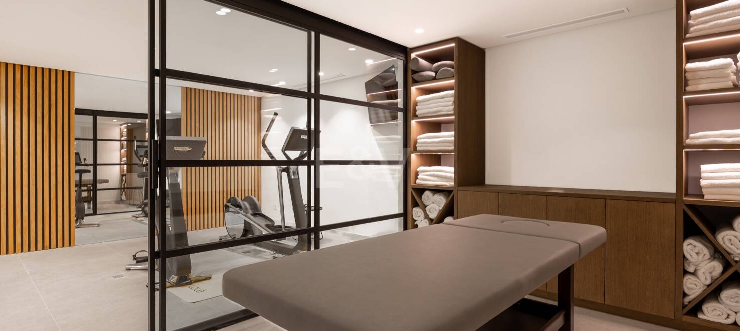 Stunning Andalusian Villa with Spectacular Sea Views in Exclusive Gated Community