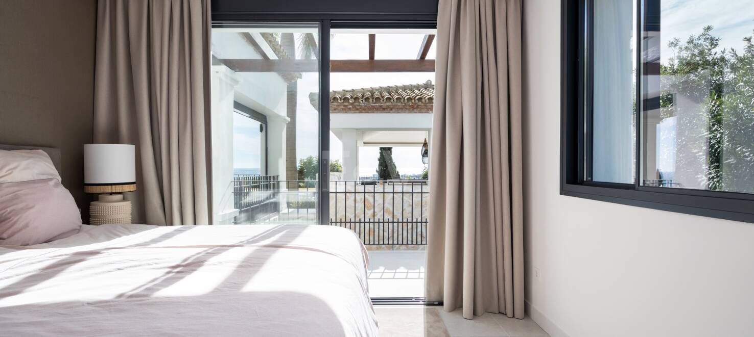 Stunning Andalusian Villa with Spectacular Sea Views in Exclusive Gated Community