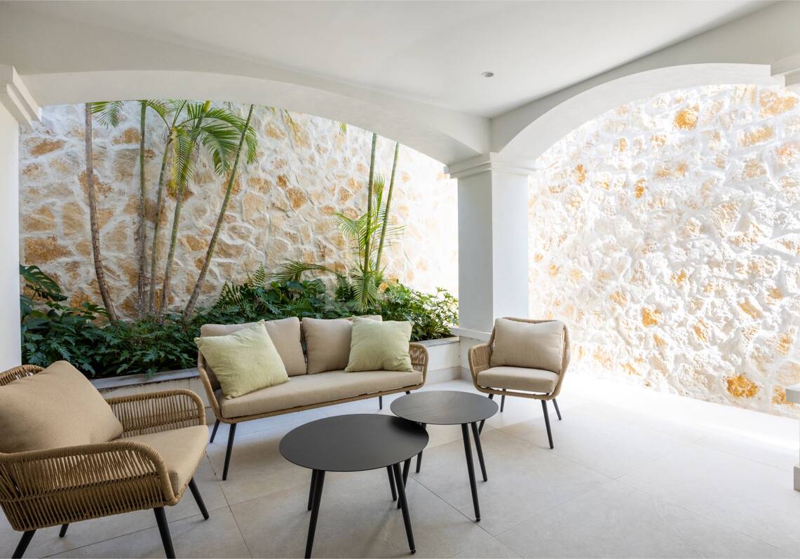 Impresionante villa andaluza con espectaculares vistas al mar en exclusiva comunidad cerrada