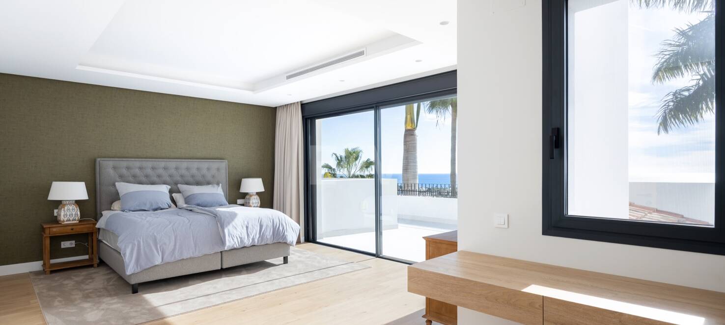 Stunning Andalusian Villa with Spectacular Sea Views in Exclusive Gated Community