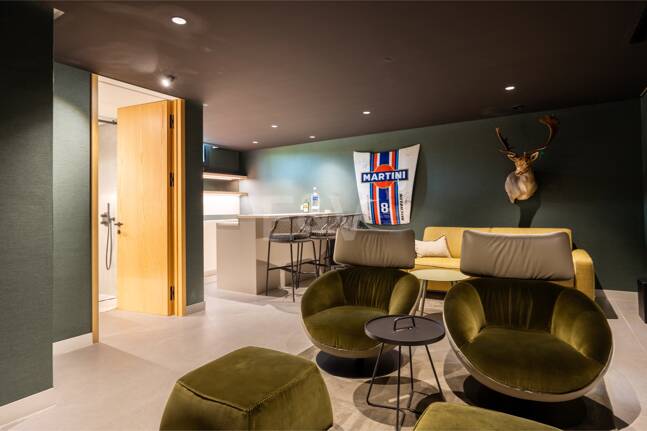 Impresionante villa andaluza con espectaculares vistas al mar en exclusiva comunidad cerrada