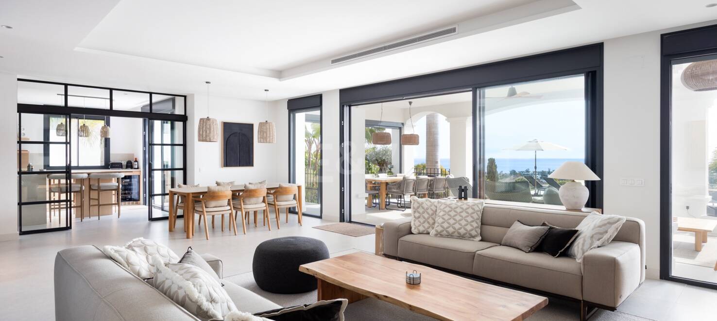 Stunning Andalusian Villa with Spectacular Sea Views in Exclusive Gated Community
