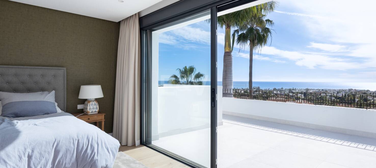 Stunning Andalusian Villa with Spectacular Sea Views in Exclusive Gated Community