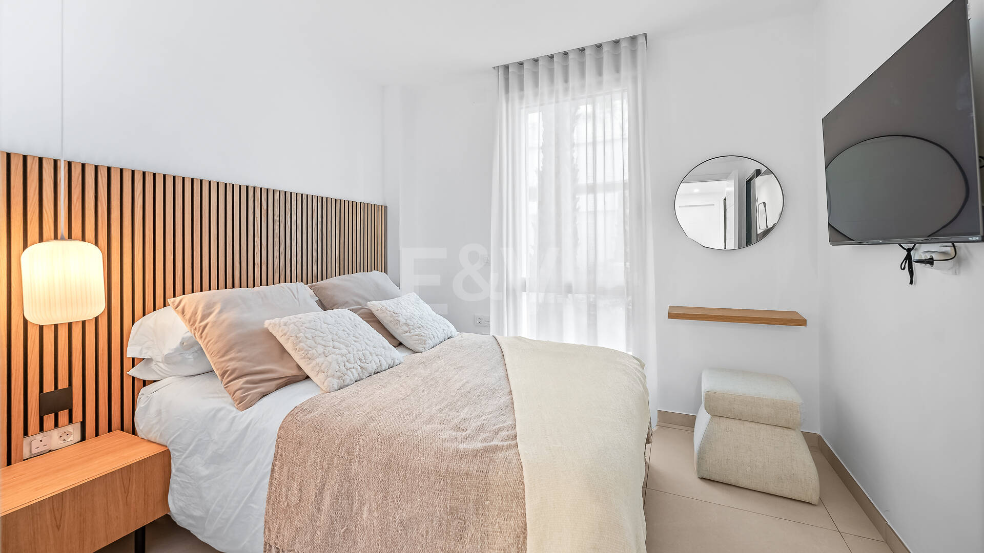 Vive el Mediterráneo: apartamento con jardín privado a pasos del mar