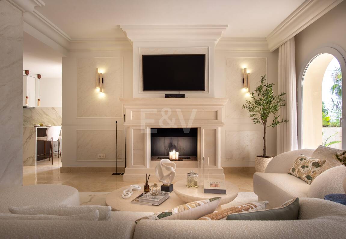 Wunderschönes Penthouse-Duplex mit Panoramablick auf Golfplatz und Meer