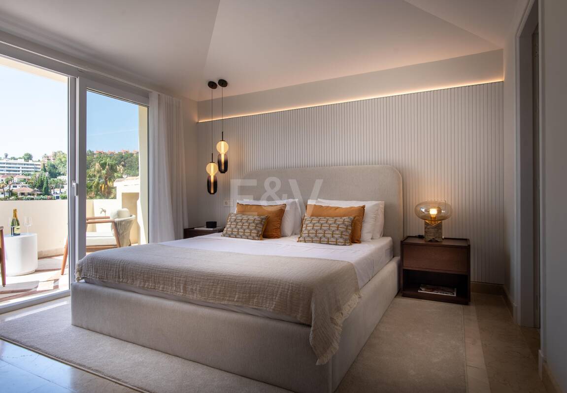 Wunderschönes Penthouse-Duplex mit Panoramablick auf Golfplatz und Meer