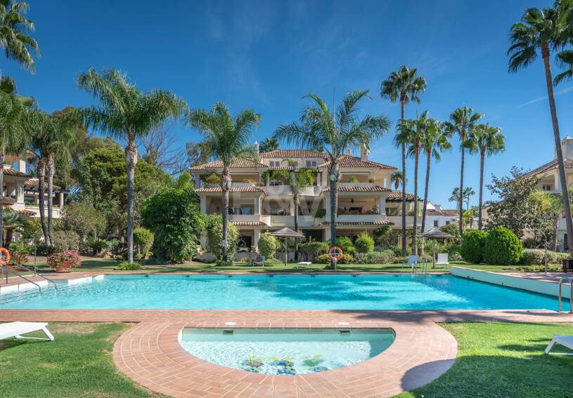 Wunderschönes Penthouse-Duplex mit Panoramablick auf Golfplatz und Meer