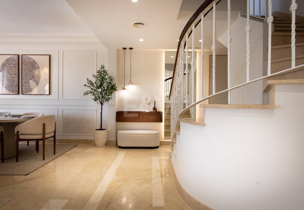 Wunderschönes Penthouse-Duplex mit Panoramablick auf Golfplatz und Meer