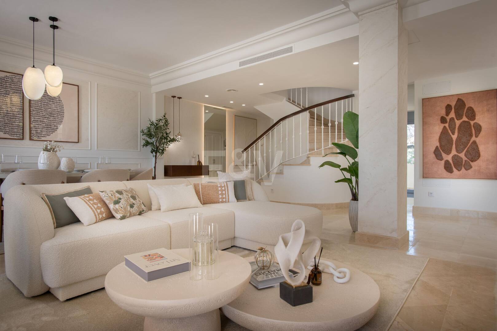 Wunderschönes Penthouse-Duplex mit Panoramablick auf Golfplatz und Meer