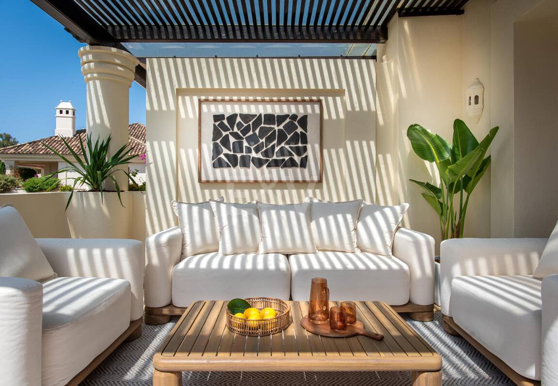 Wunderschönes Penthouse-Duplex mit Panoramablick auf Golfplatz und Meer