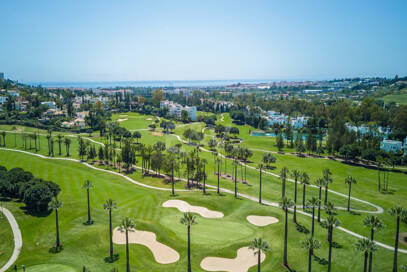 Wunderschönes Penthouse-Duplex mit Panoramablick auf Golfplatz und Meer