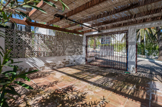 Beachside Bungalow in Los Monteros with Approved Licence for a New Luxury Villa