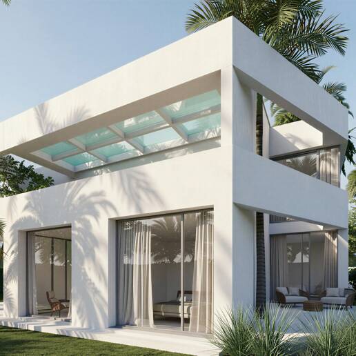 Bungalow en bord de mer à Los Monteros, avec permis de construire approuvé pour une nouvelle villa de luxe