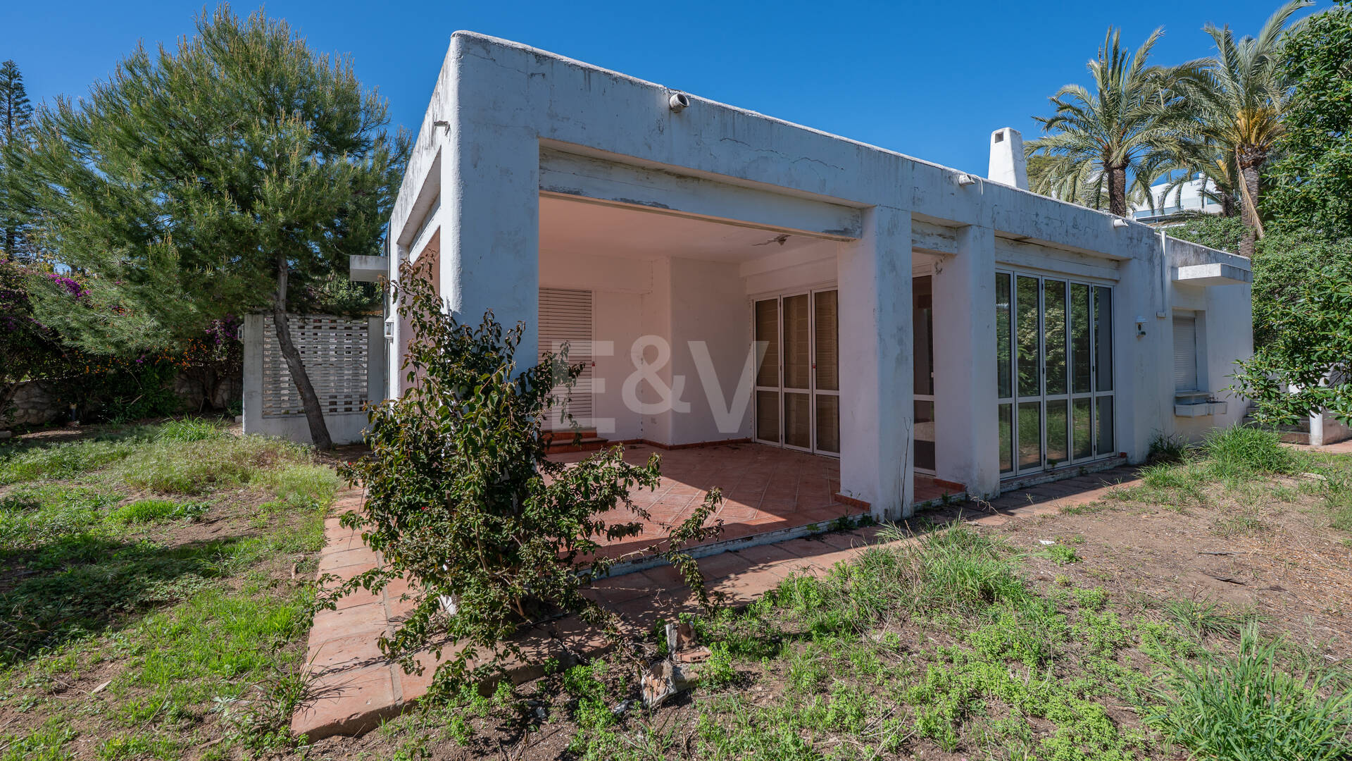 Beachside Bungalow in Los Monteros with Approved Licence for a New Luxury Villa