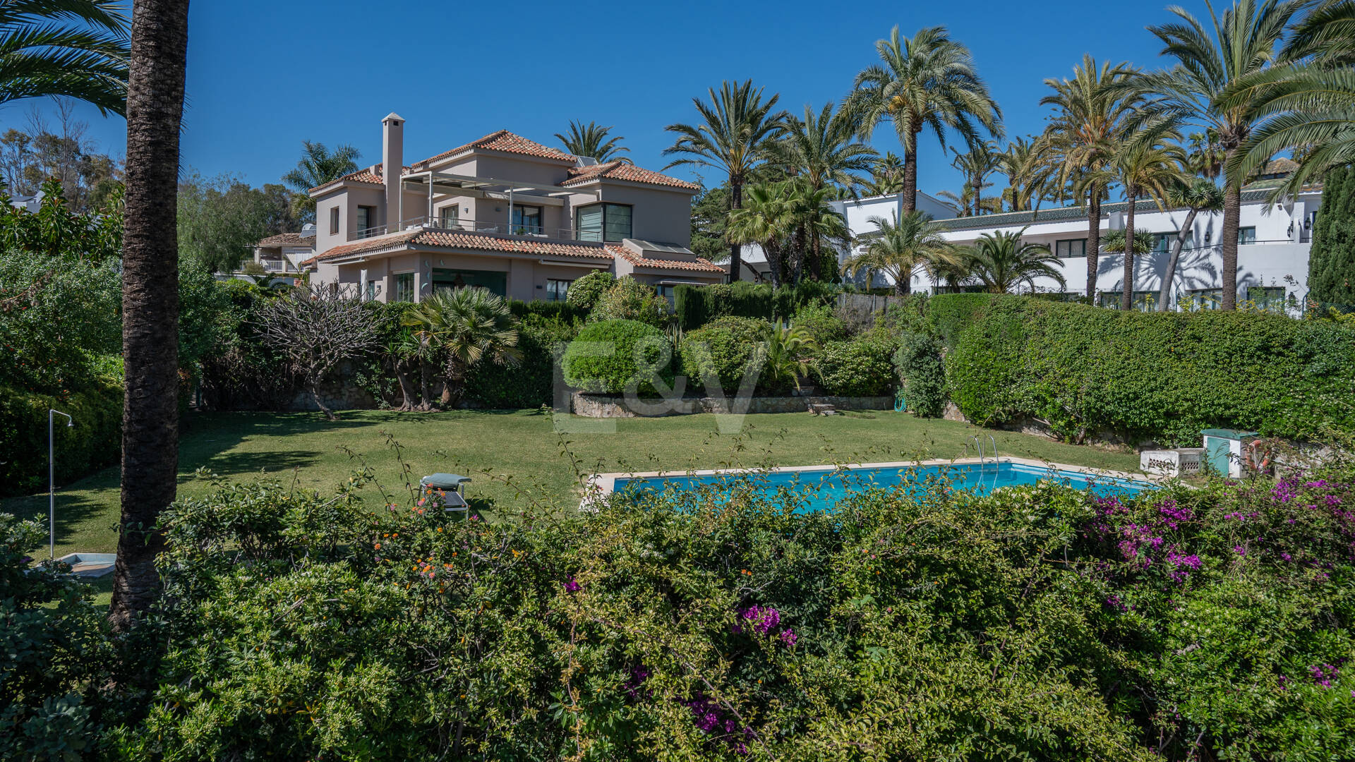 Beachside Bungalow in Los Monteros with Approved Licence for a New Luxury Villa