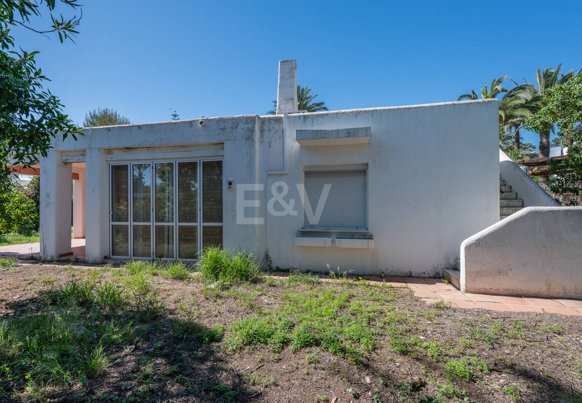 Beachside Bungalow in Los Monteros with Approved Licence for a New Luxury Villa