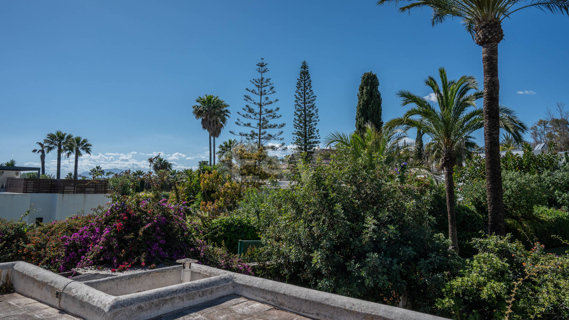 Beachside Bungalow in Los Monteros with Approved Licence for a New Luxury Villa