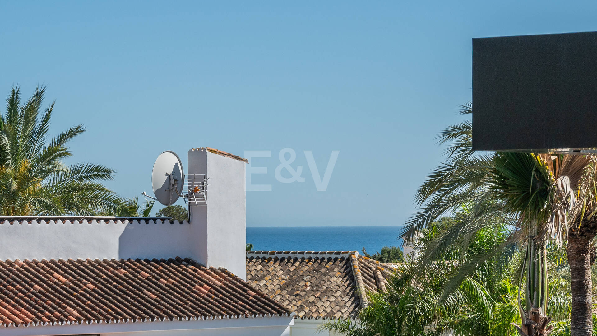 Beachside Bungalow in Los Monteros with Approved Licence for a New Luxury Villa