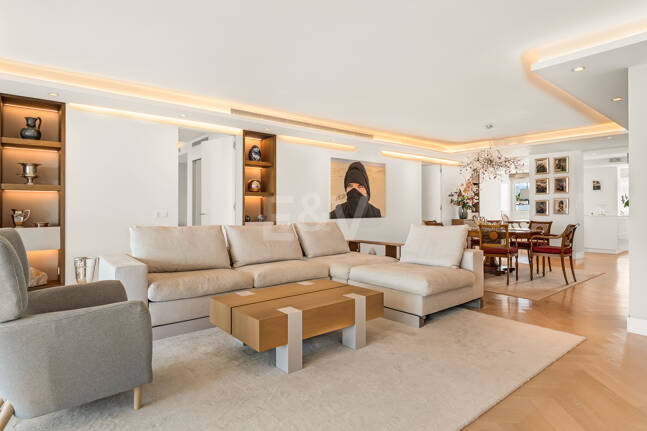 Spacious Duplex Penthouse in Don Gonzalo with Private Plunge Pool