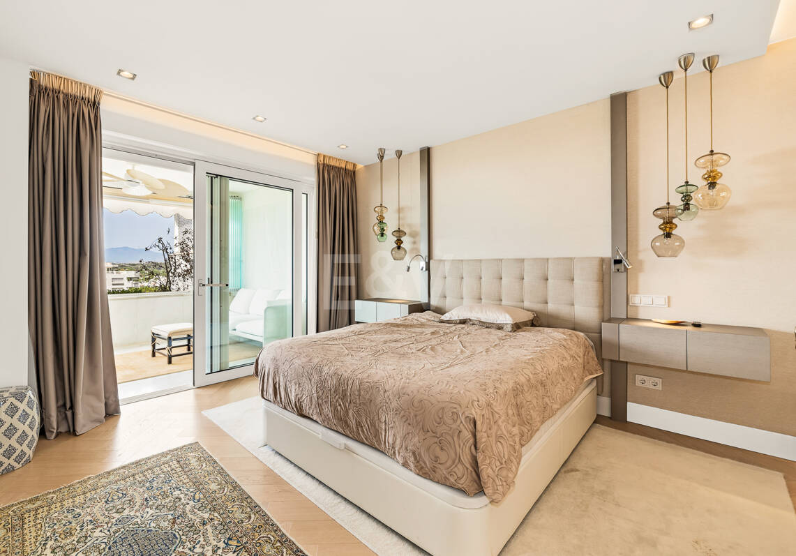 Spacious Duplex Penthouse in Don Gonzalo with Private Plunge Pool