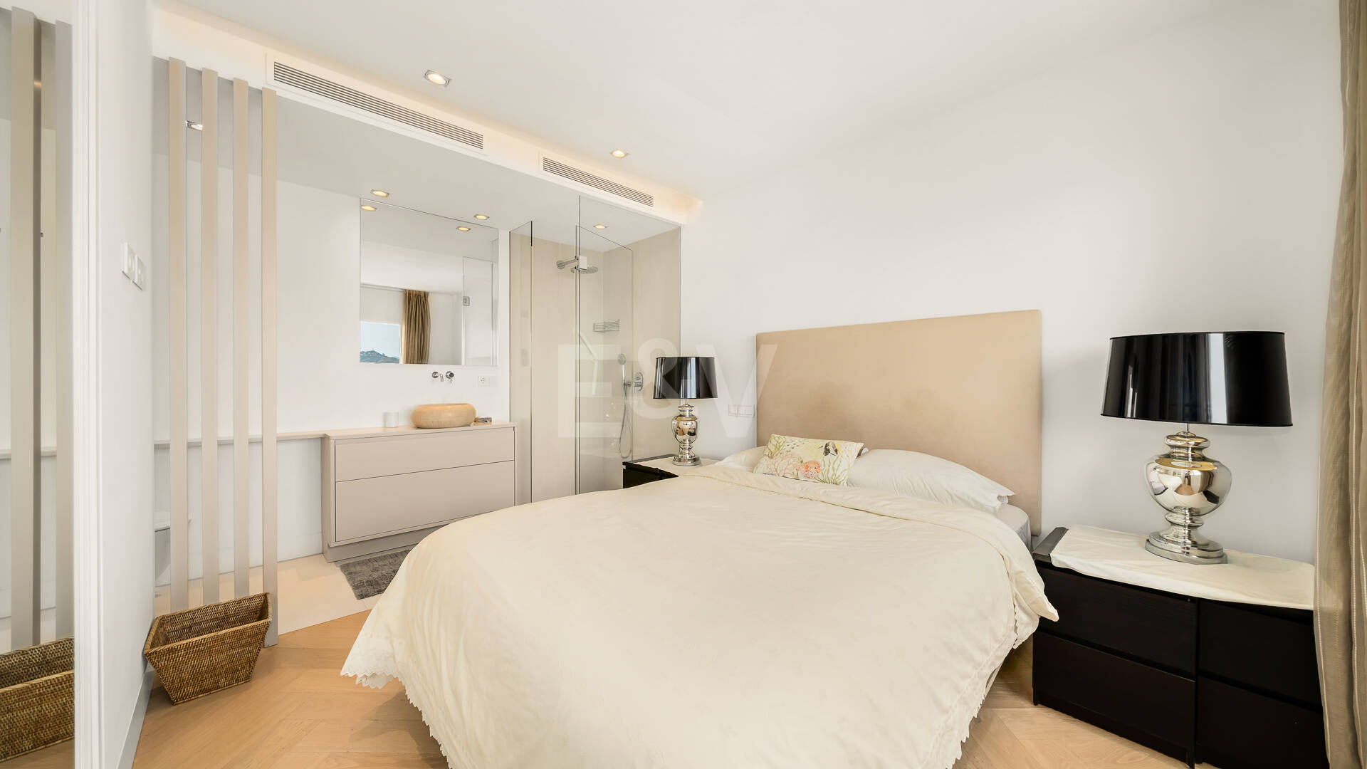 Spacious Duplex Penthouse in Don Gonzalo with Private Plunge Pool