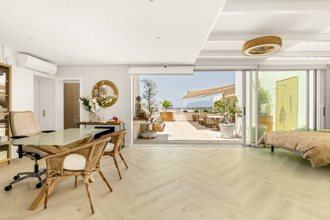 Spacious Duplex Penthouse in Don Gonzalo with Private Plunge Pool