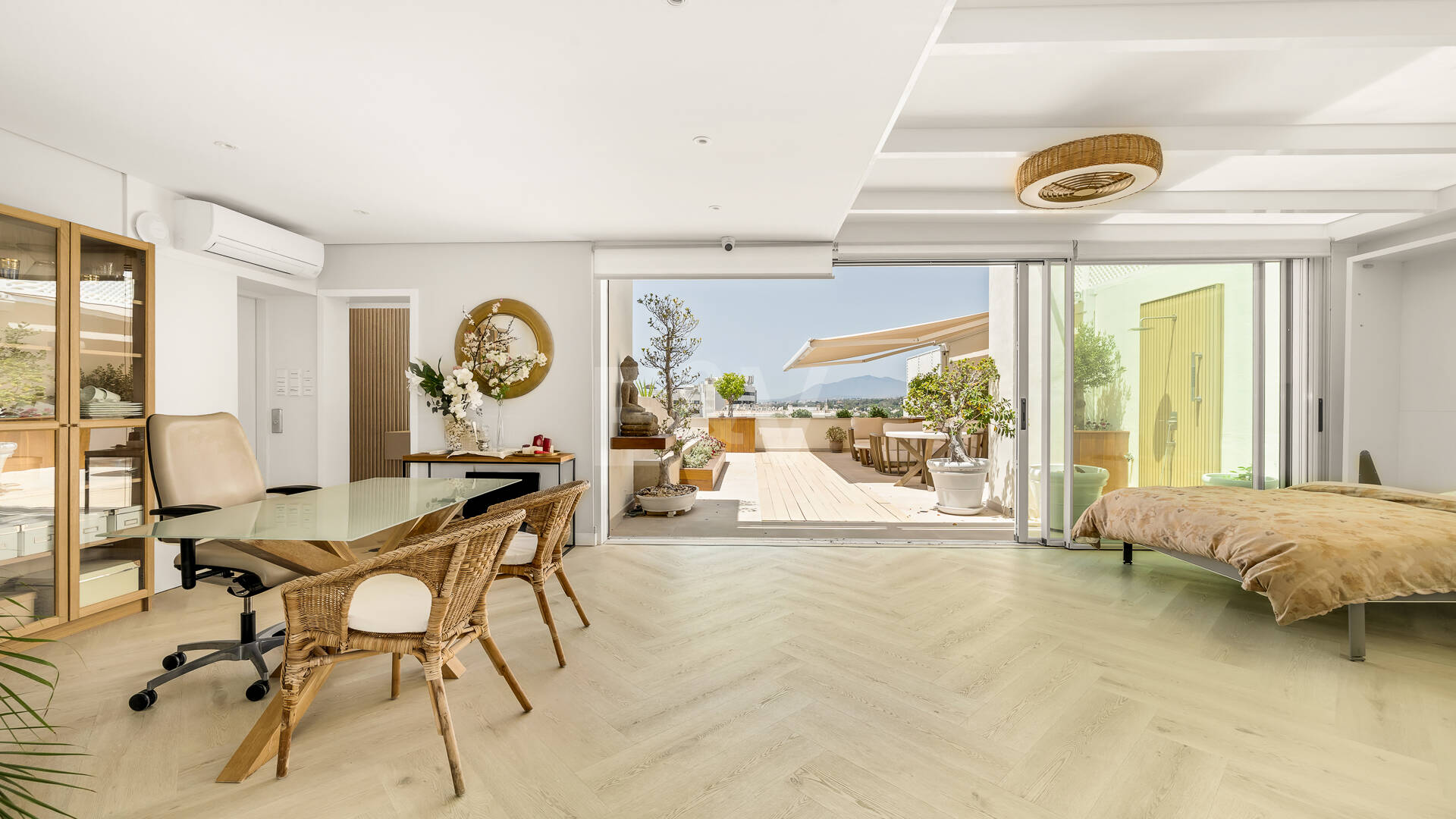 Spacious Duplex Penthouse in Don Gonzalo with Private Plunge Pool
