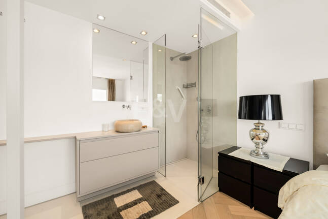 Spacious Duplex Penthouse in Don Gonzalo with Private Plunge Pool