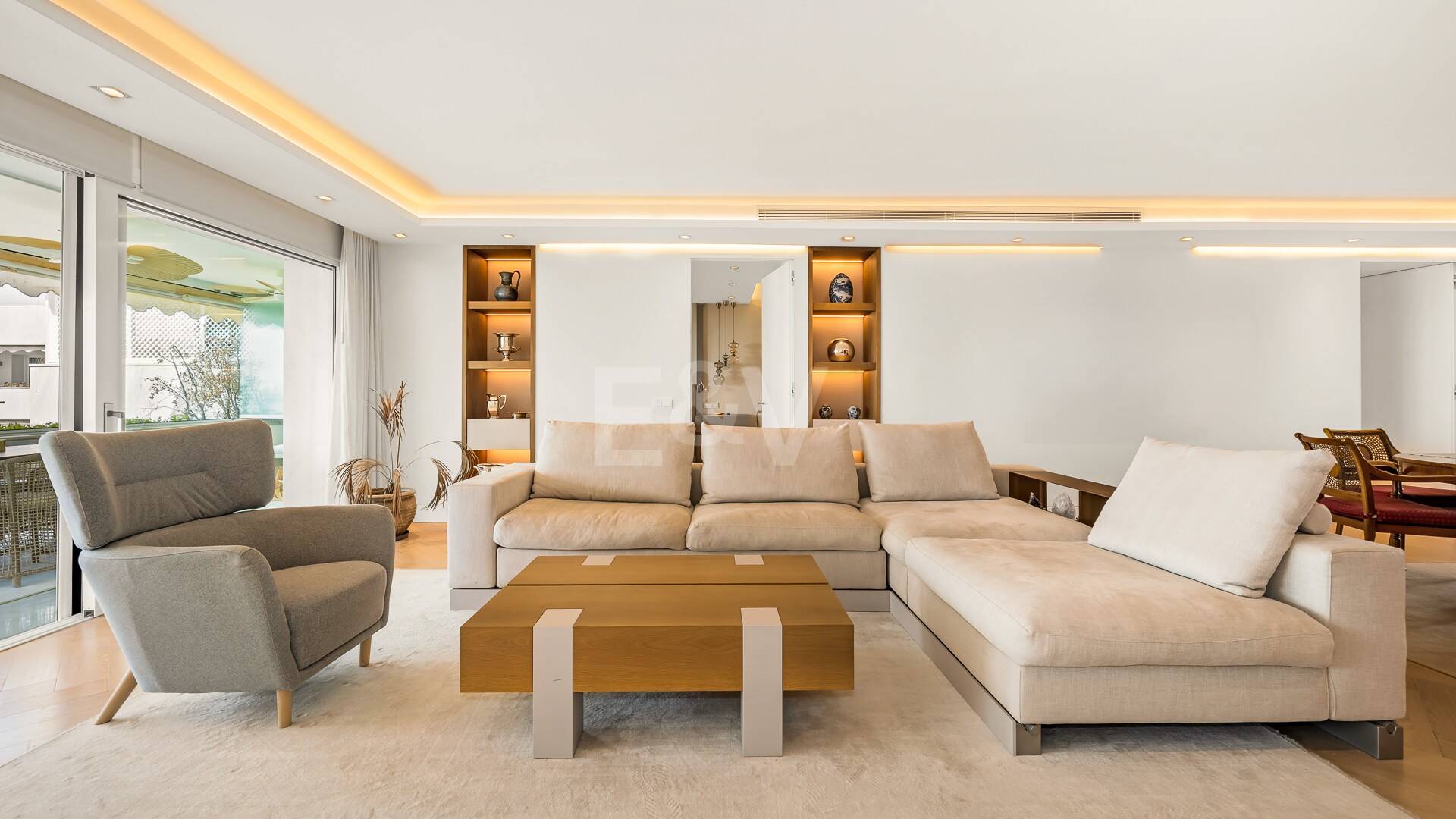 Przestronny apartament Duplex w Don Gonzalo z prywatnym basenem Plunge