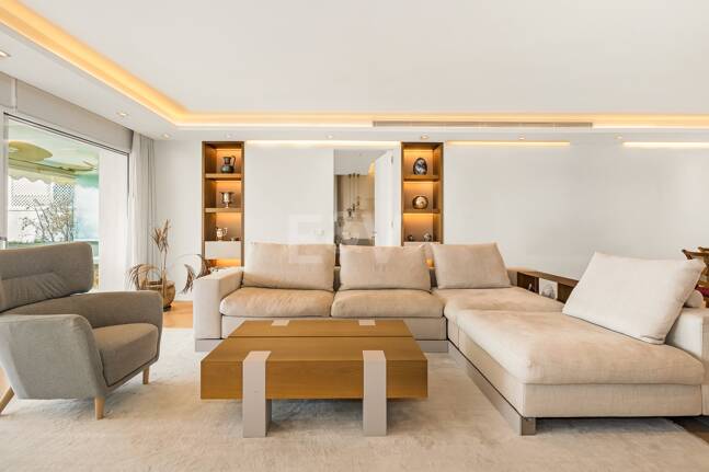 Przestronny apartament Duplex w Don Gonzalo z prywatnym basenem Plunge