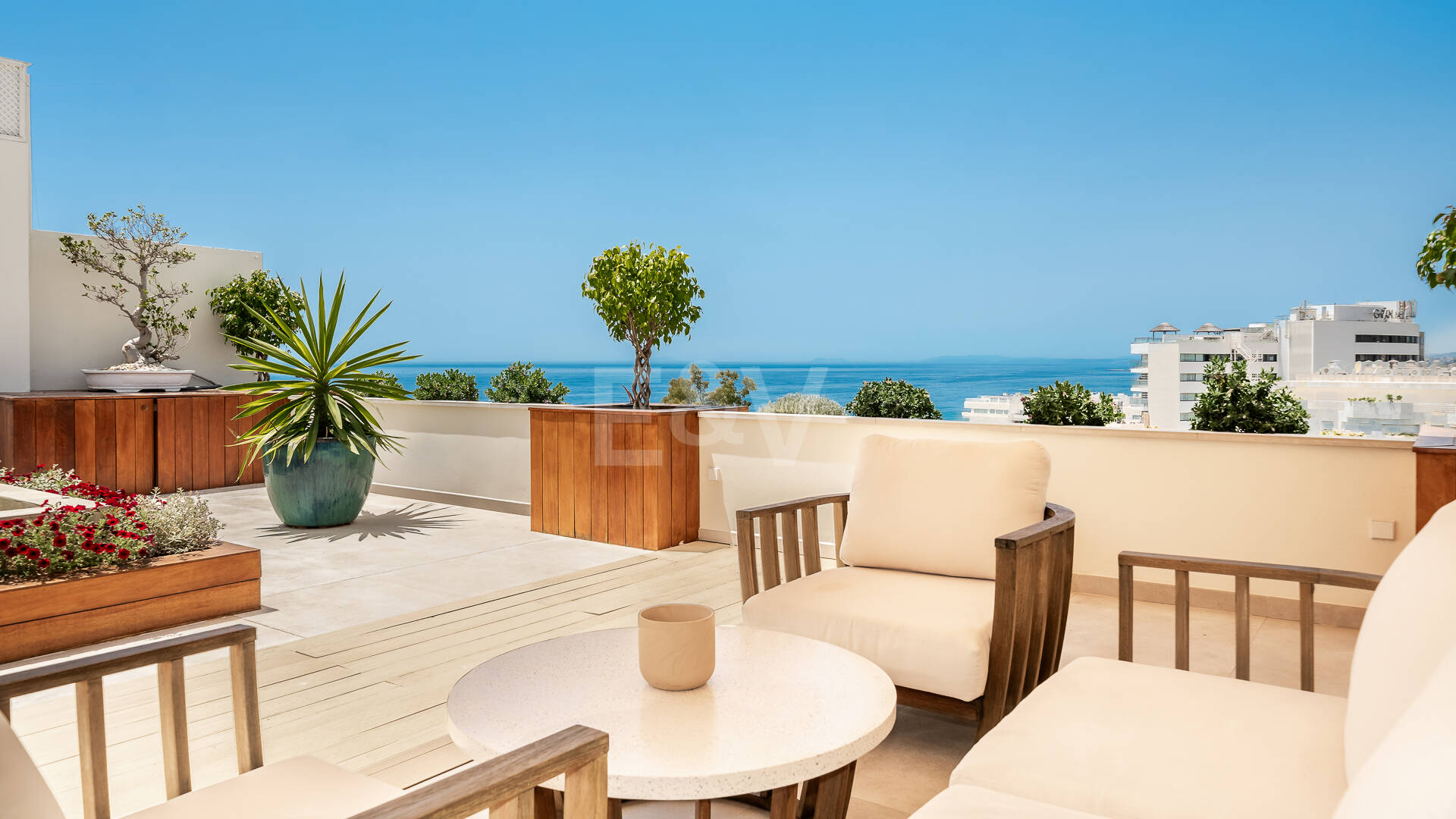 Spacious Duplex Penthouse in Don Gonzalo with Private Plunge Pool
