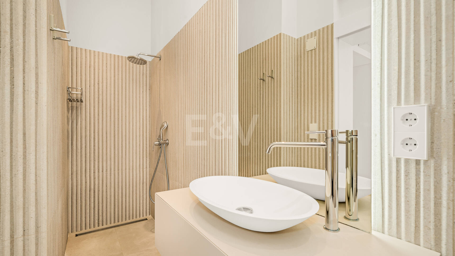Spacious Duplex Penthouse in Don Gonzalo with Private Plunge Pool