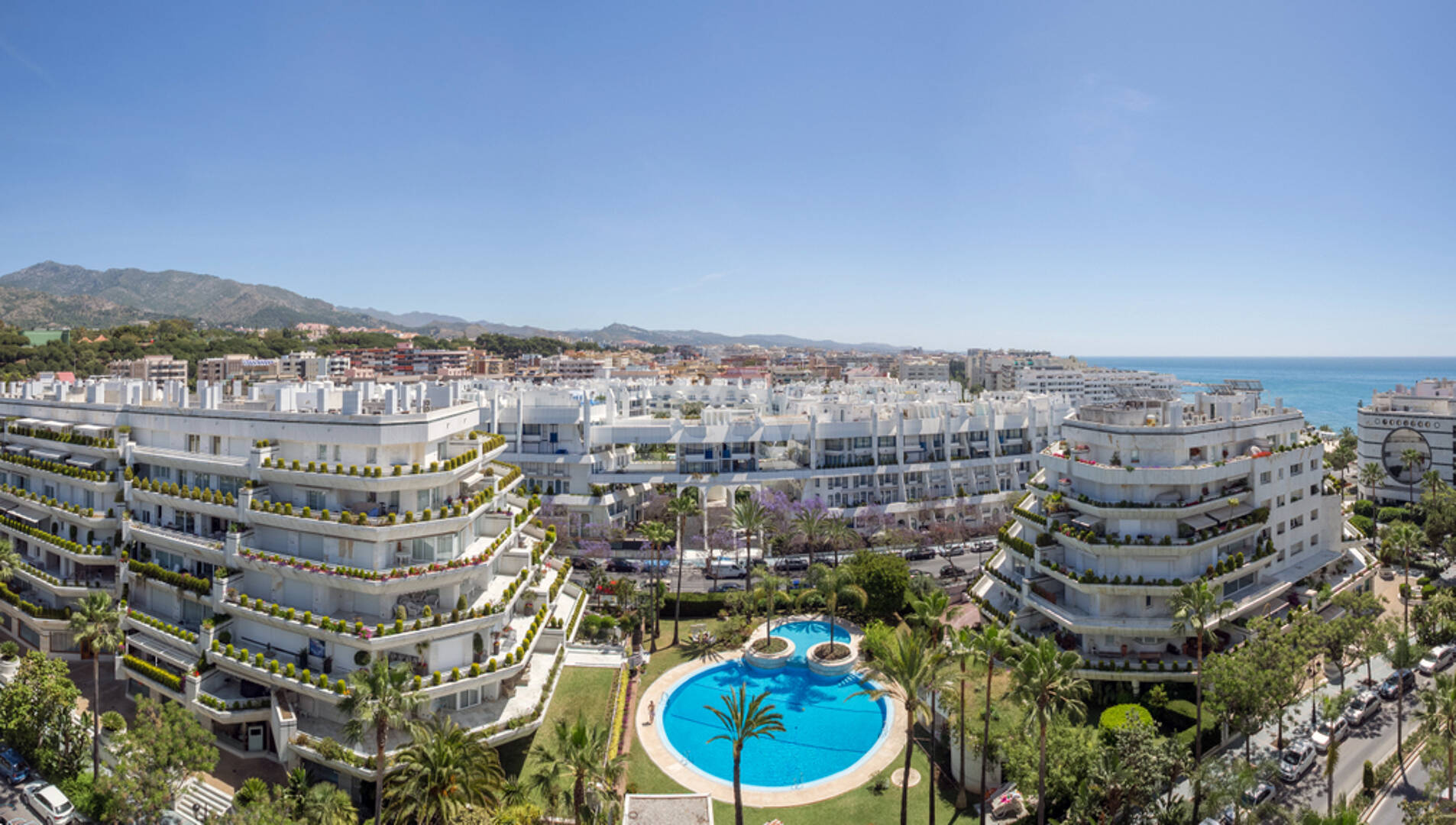 Spacious Duplex Penthouse in Don Gonzalo with Private Plunge Pool
